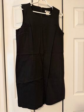 Vintage Classic Black Sleeveless Shift Dress by JW Treci. Size 16
